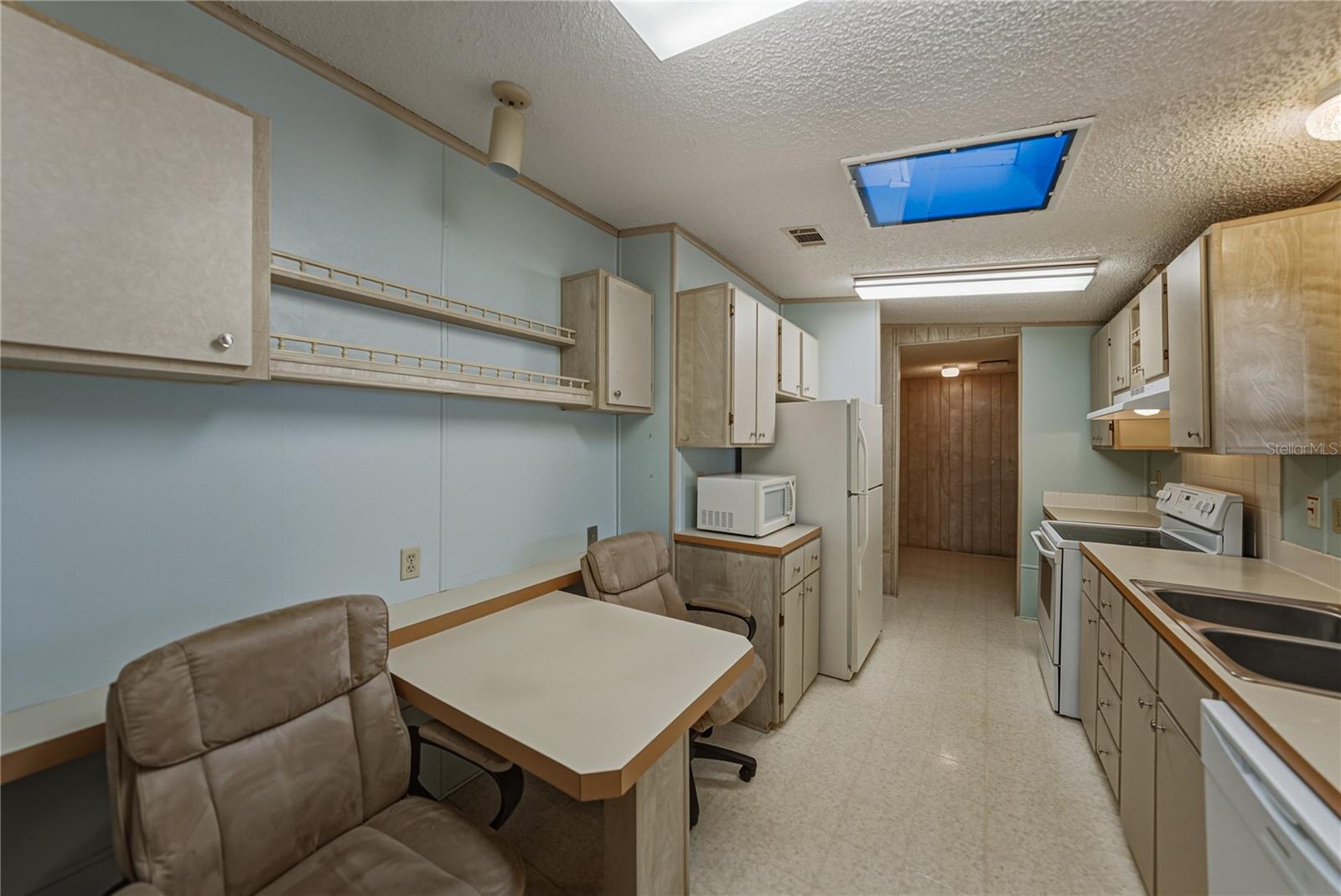 Image 21 of 55 For 14921 Rialto Avenue