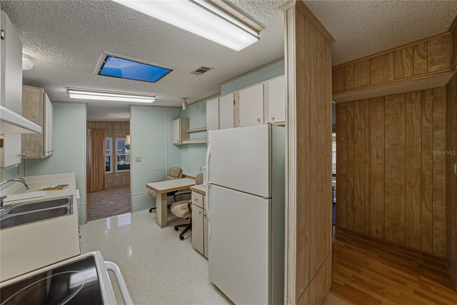 Image 24 of 55 For 14921 Rialto Avenue