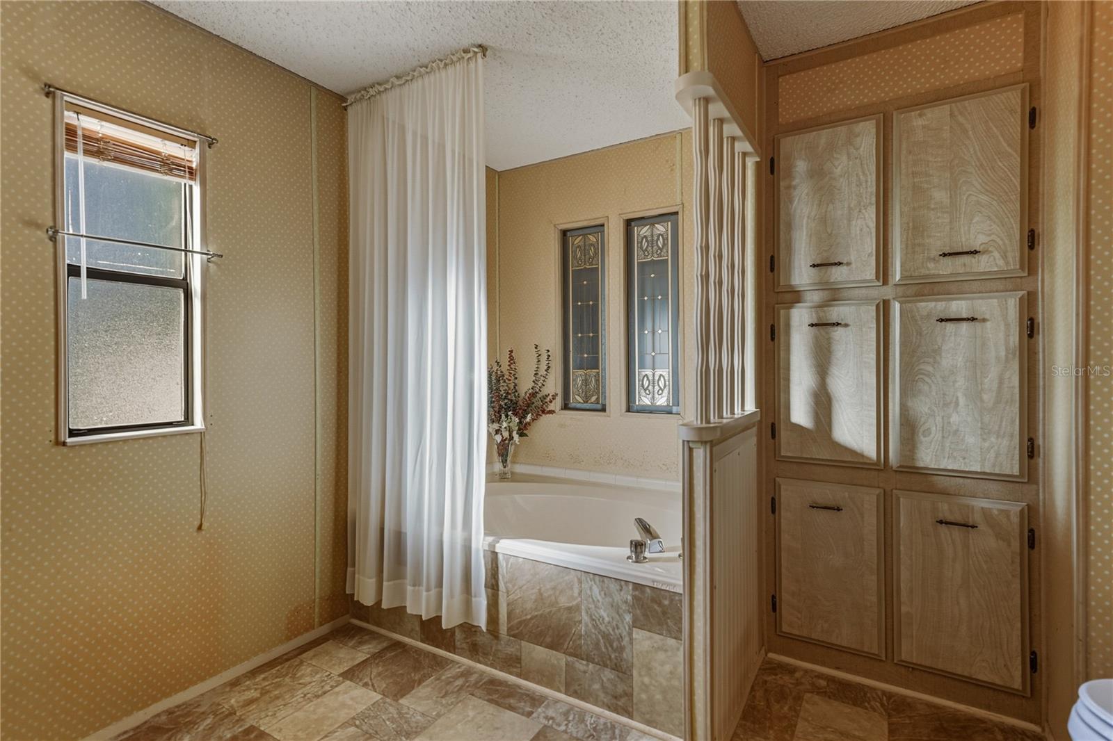 Image 32 of 55 For 14921 Rialto Avenue