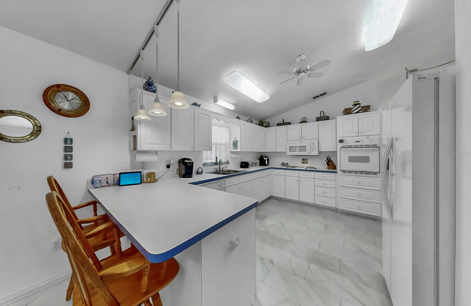 Image 21 of 63 For 914 Woodland Drive