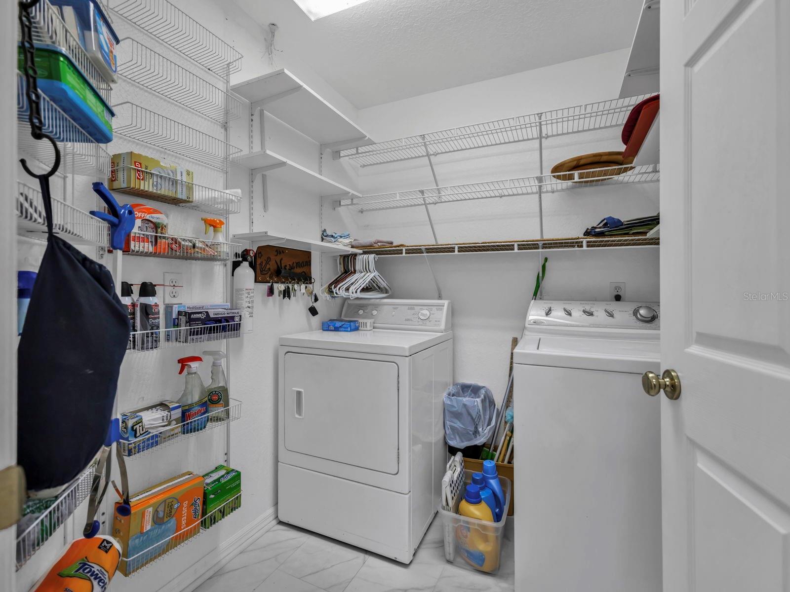 Image 28 of 63 For 914 Woodland Drive