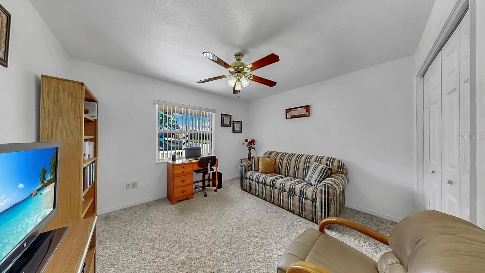 Image 40 of 63 For 914 Woodland Drive