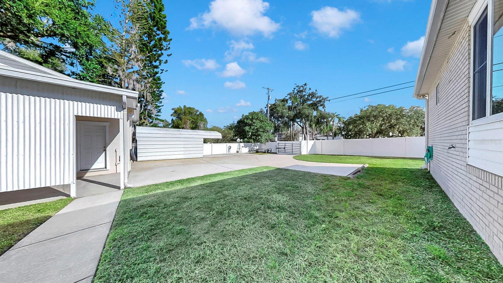 Image 46 of 63 For 914 Woodland Drive