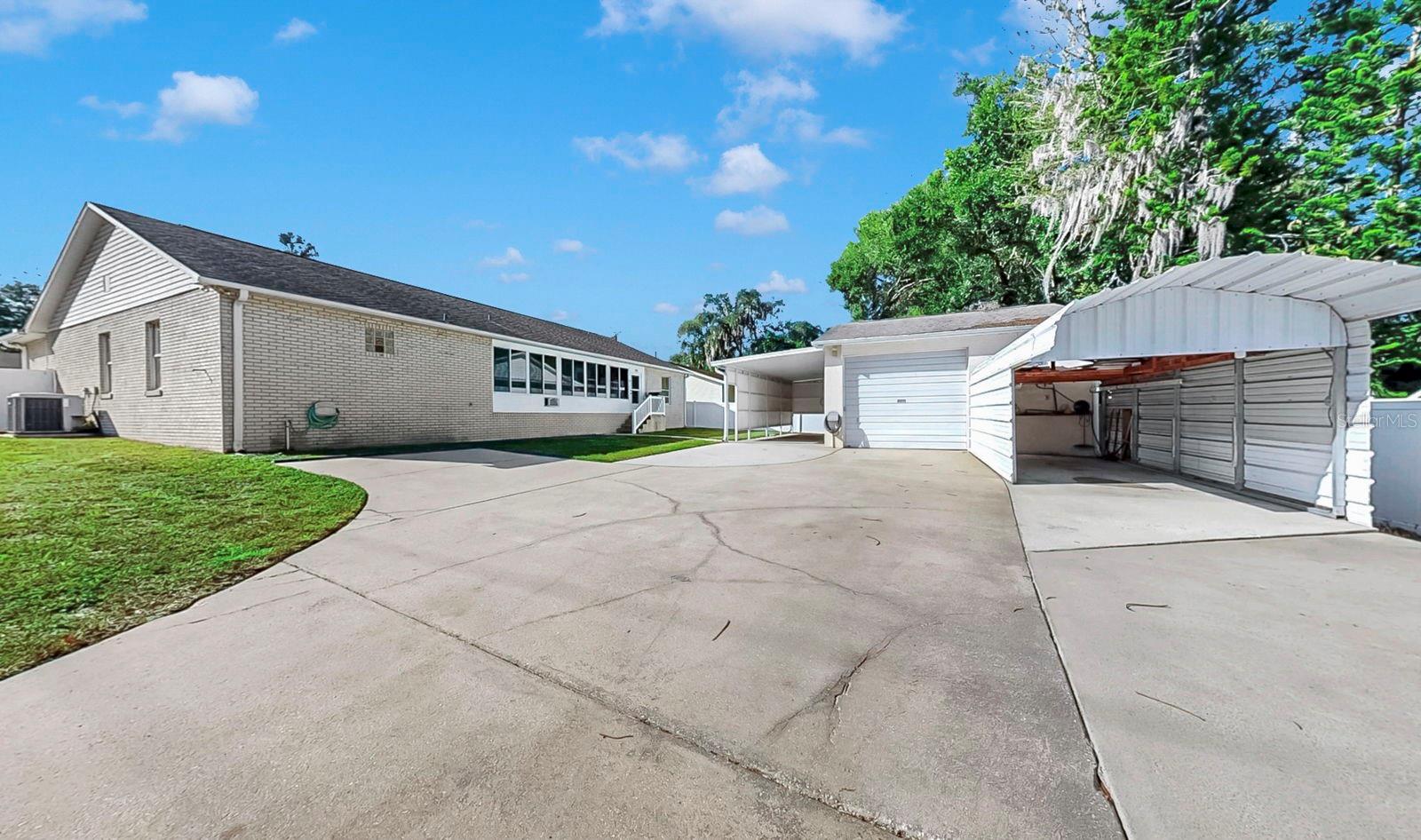 Image 50 of 63 For 914 Woodland Drive