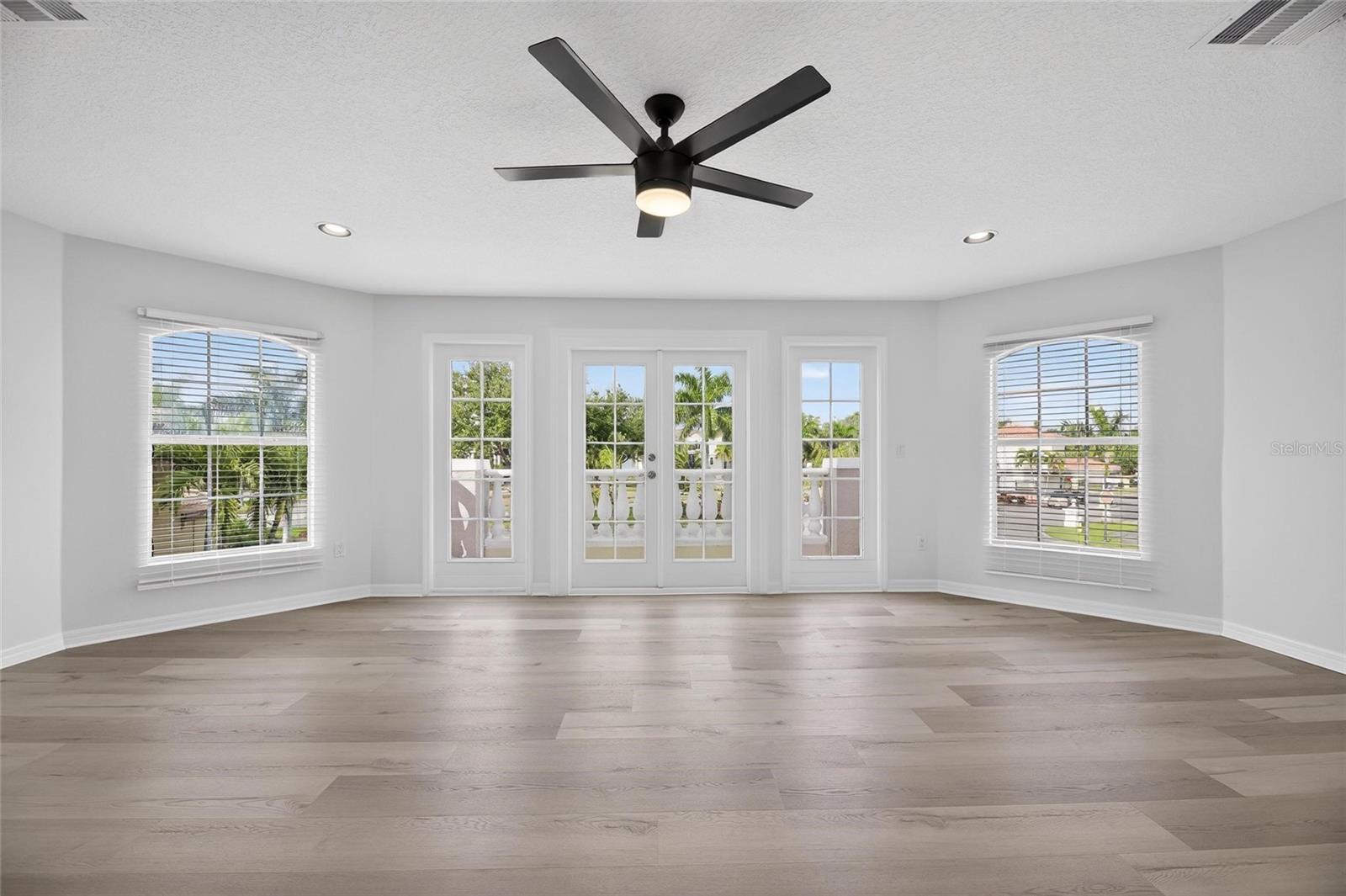 Image 31 of 98 For 6317 Marbella Boulevard