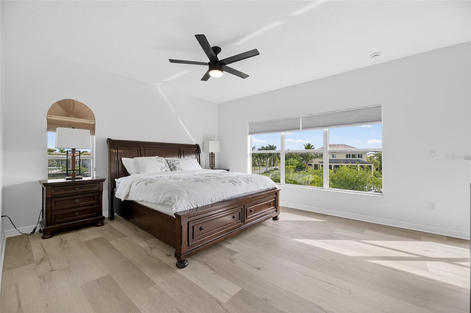 Image 40 of 98 For 6317 Marbella Boulevard