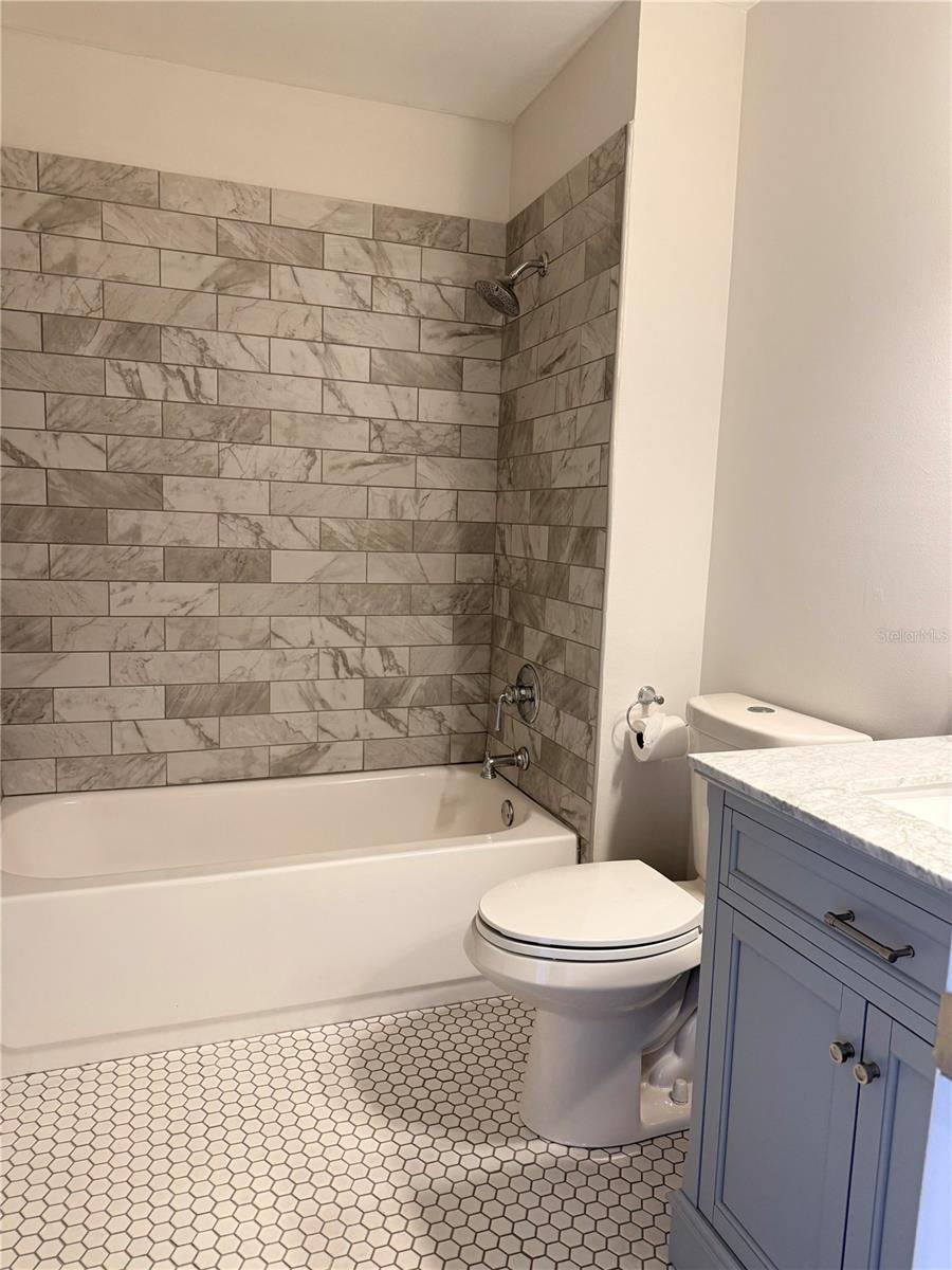 Image 13 of 18 For 4112 Ashford Green Place I202