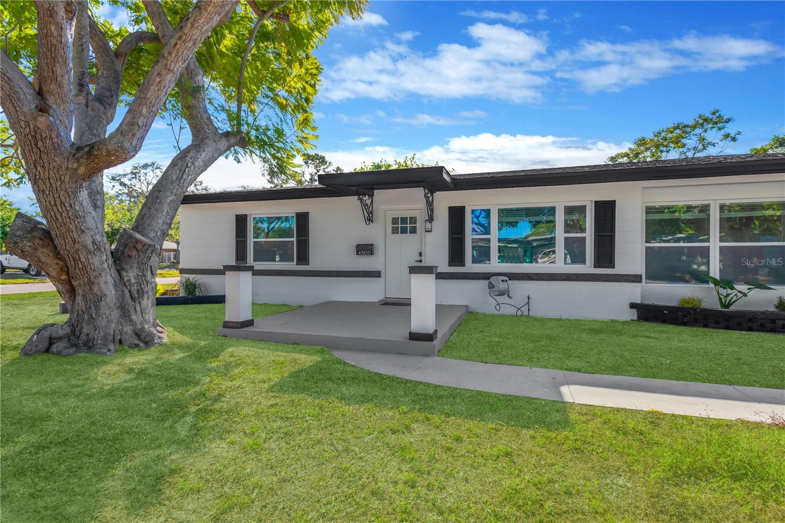 Image 4 of 35 For 4300 28th Avenue N