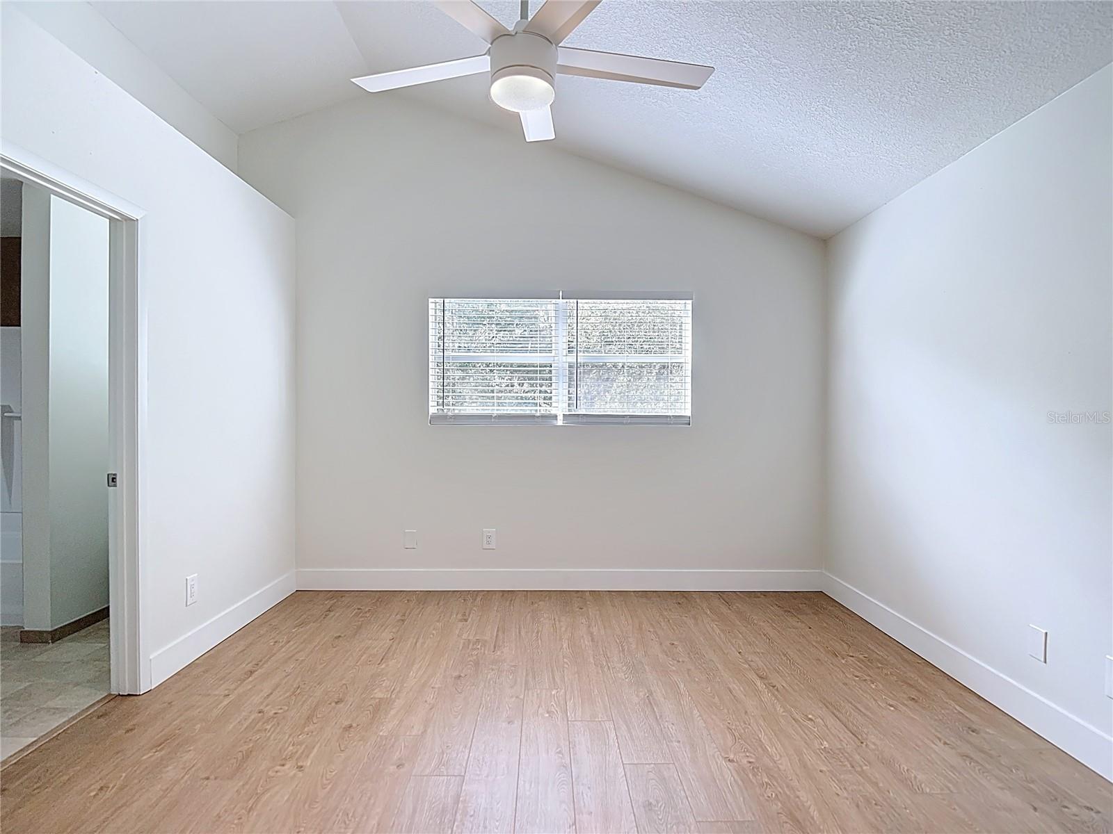 Image 32 of 61 For 2013 Glen Forge Street