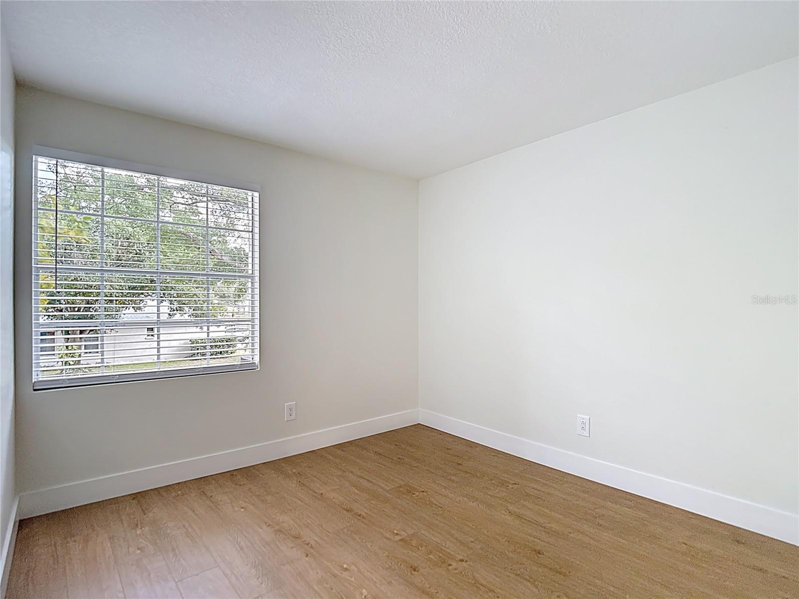 Image 40 of 61 For 2013 Glen Forge Street