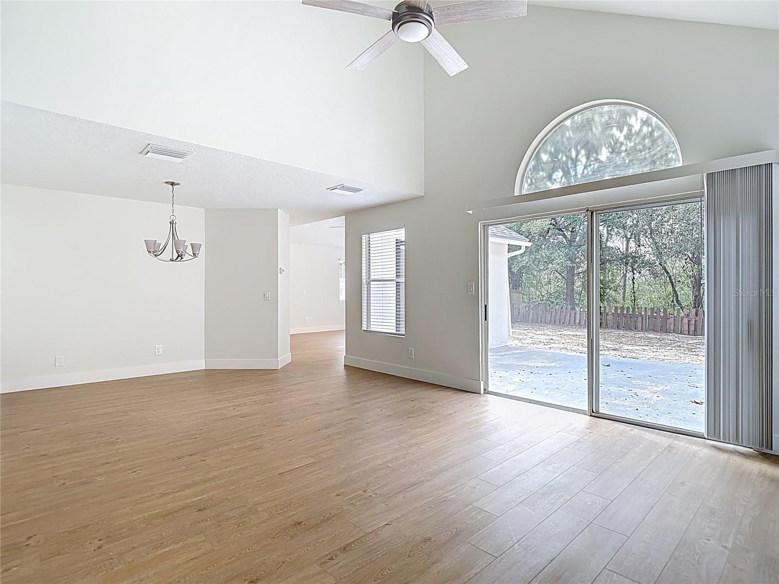 Image 6 of 61 For 2013 Glen Forge Street