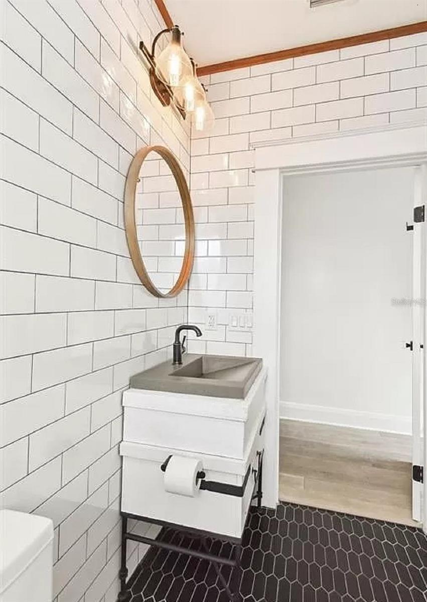 Image 17 of 24 For 2508 Ola Avenue