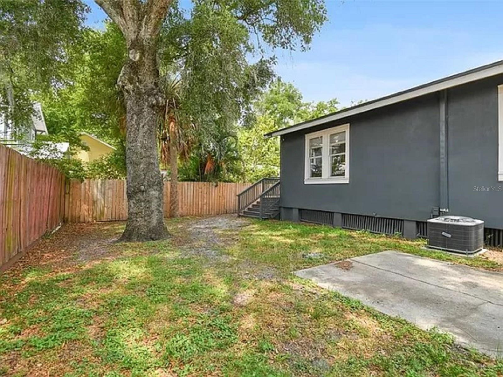 Image 21 of 24 For 2508 Ola Avenue