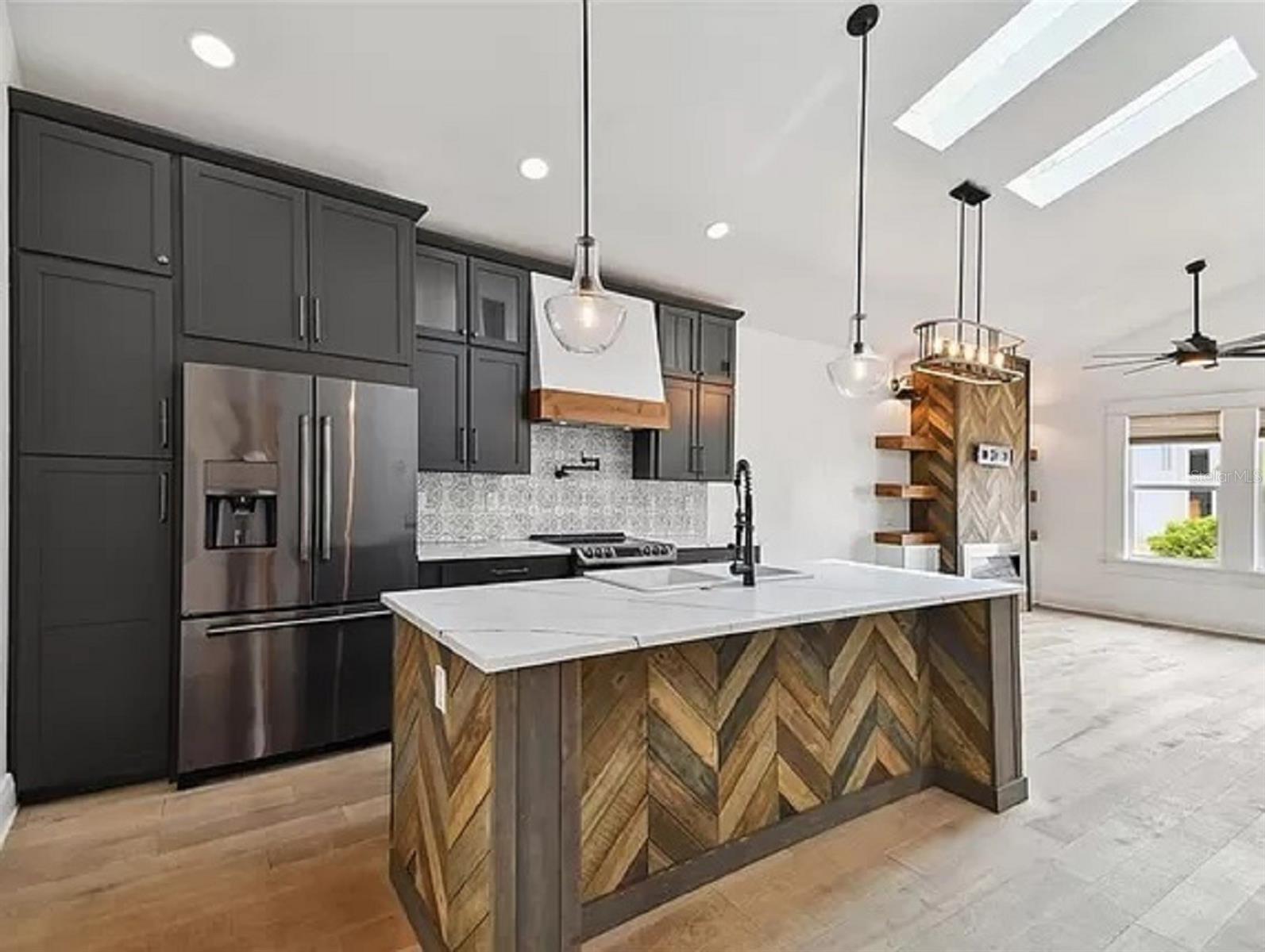 Image 6 of 24 For 2508 Ola Avenue