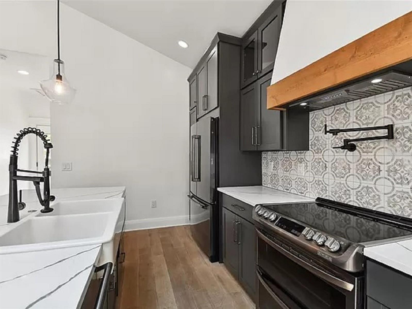 Image 9 of 24 For 2508 Ola Avenue