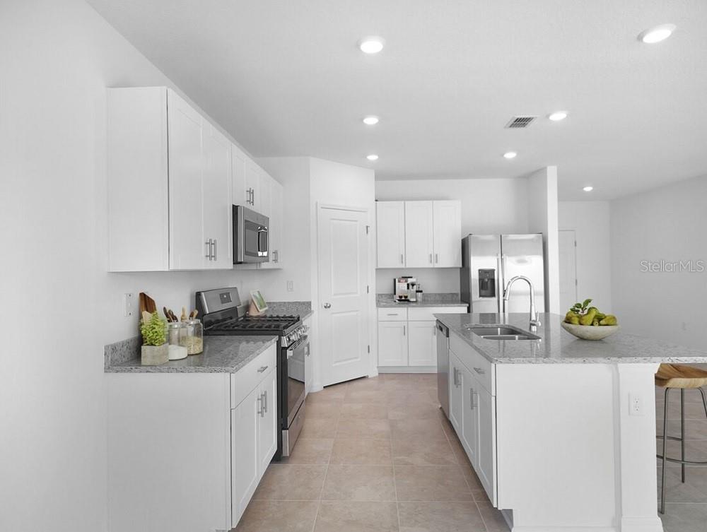 Image 6 of 46 For 13239 Commons Avenue