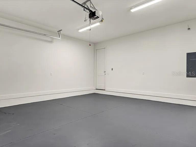 Listing photo id 26 for 2839 60th Avenue N