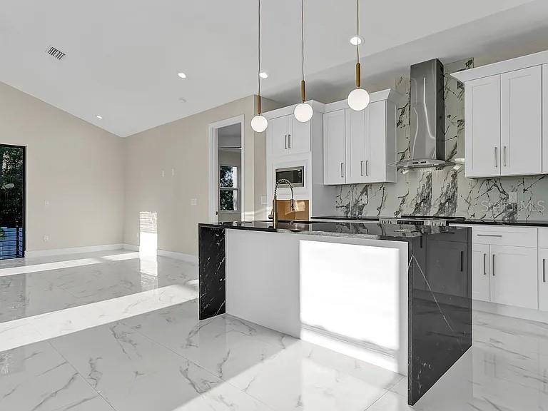 Listing photo id 6 for 2839 60th Avenue N