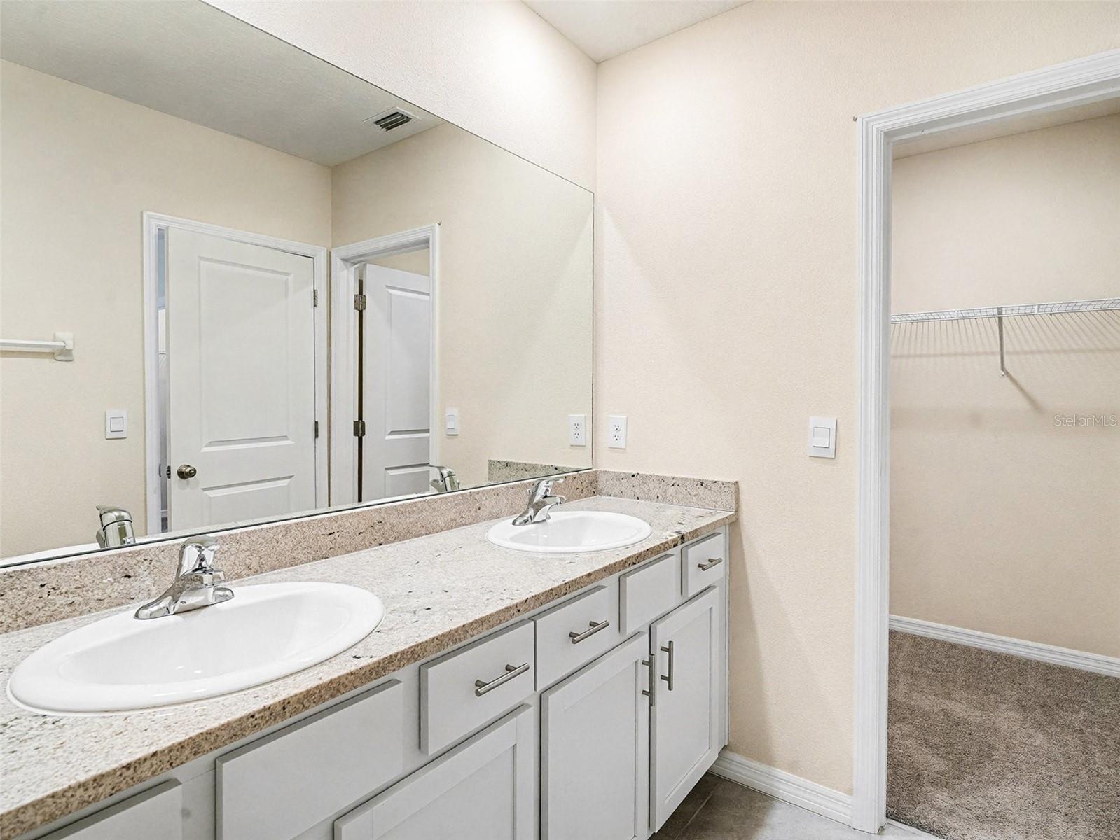 Image 18 of 34 For 1951 Pleasant Maple Court