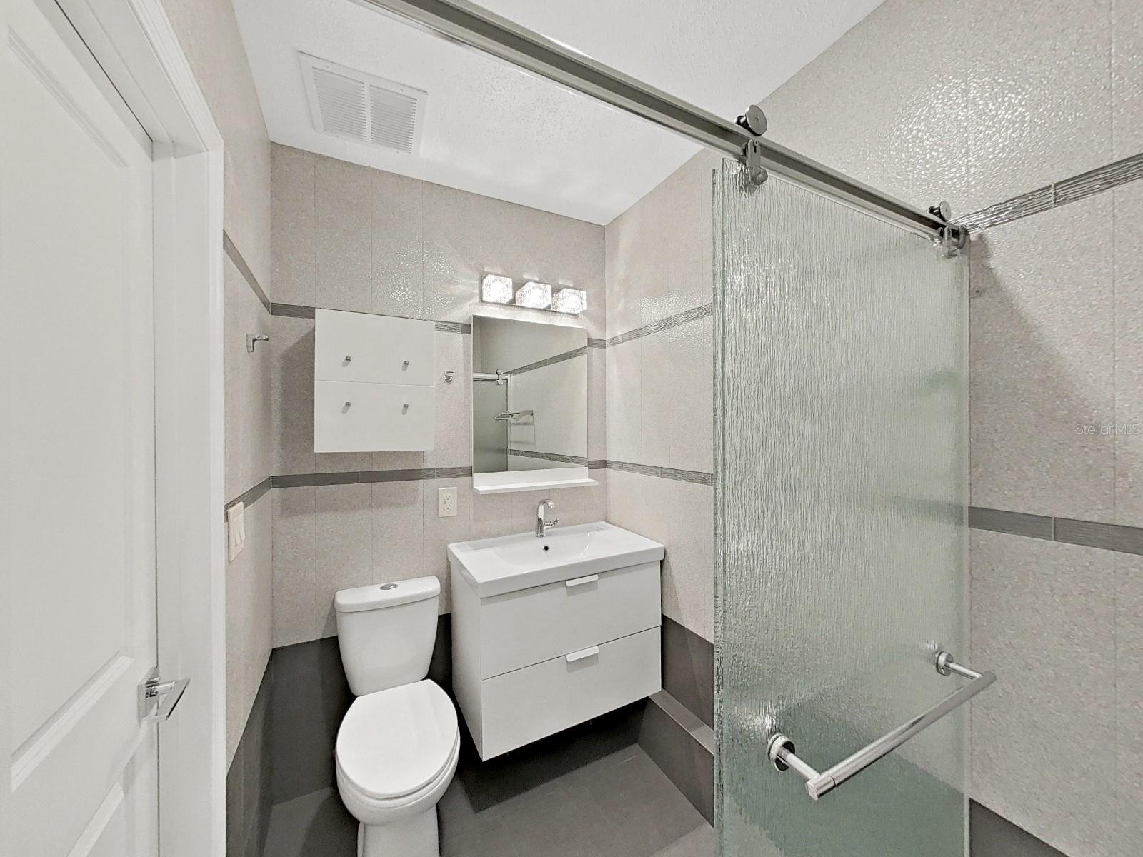 Image 16 of 37 For 121 Brandy Wine Drive 121