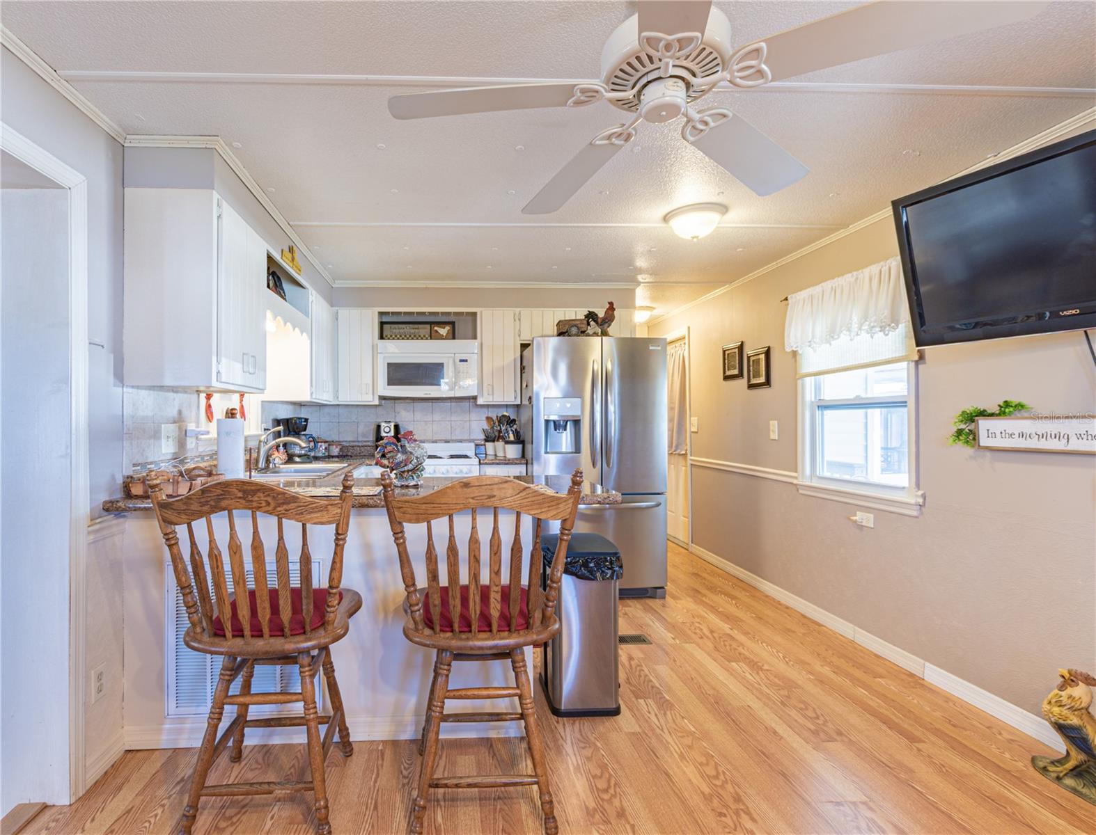 Image 12 of 34 For 6109 Creston Street