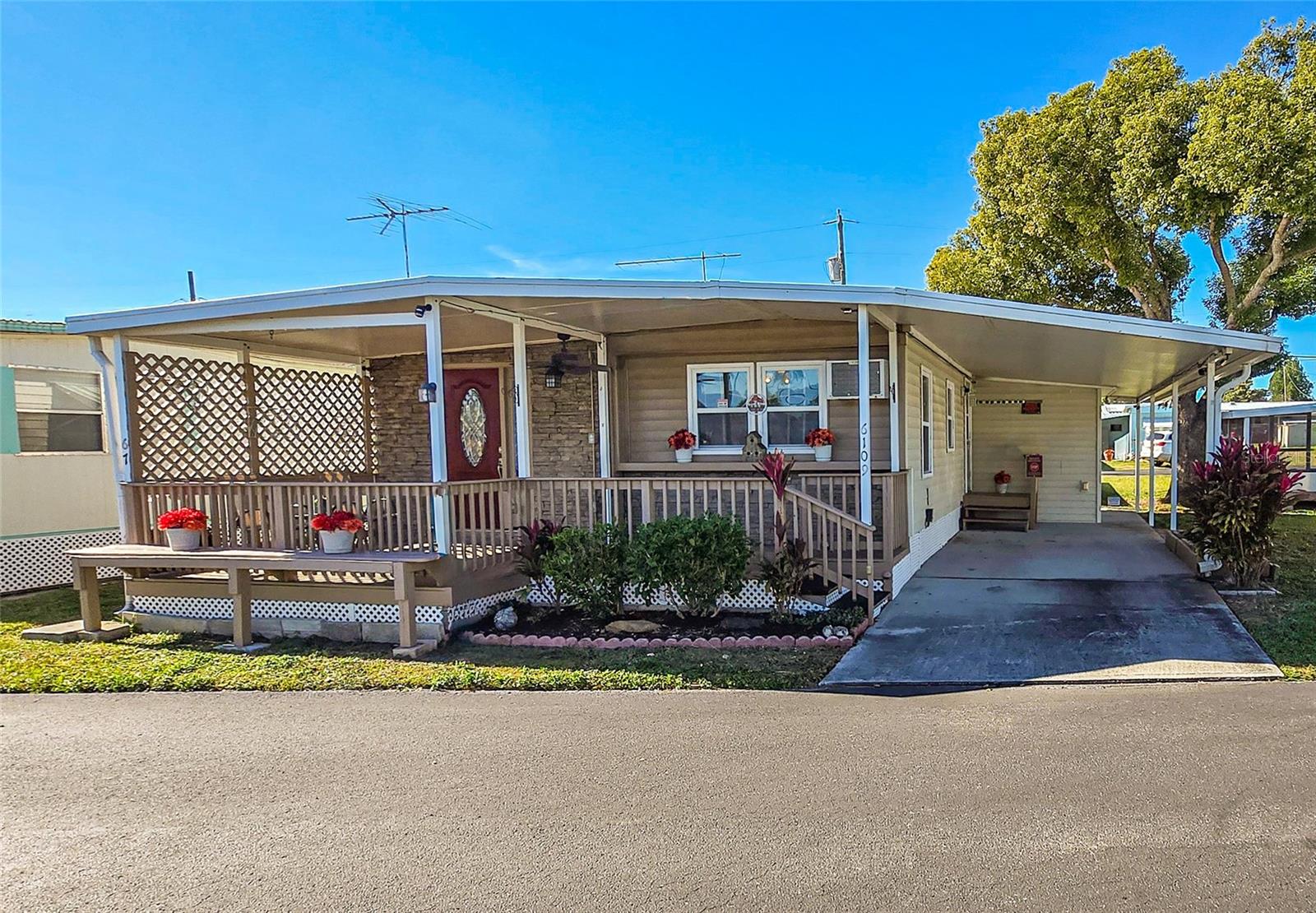 Image 2 of 34 For 6109 Creston Street