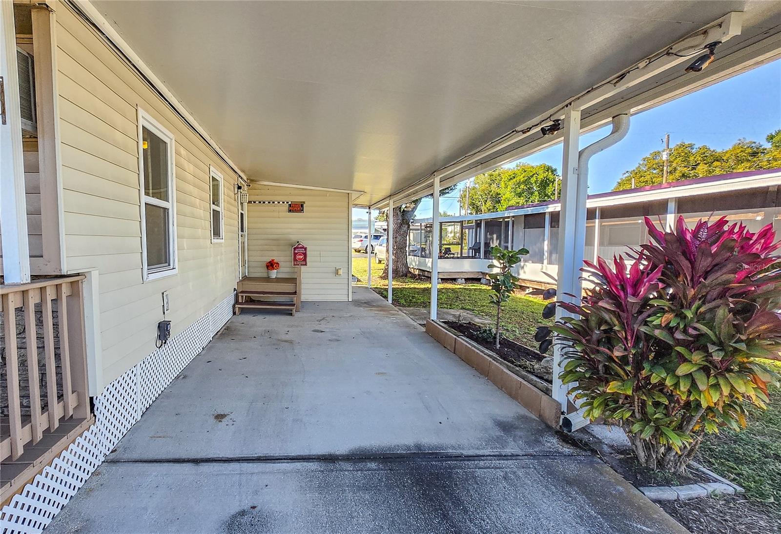 Image 23 of 34 For 6109 Creston Street