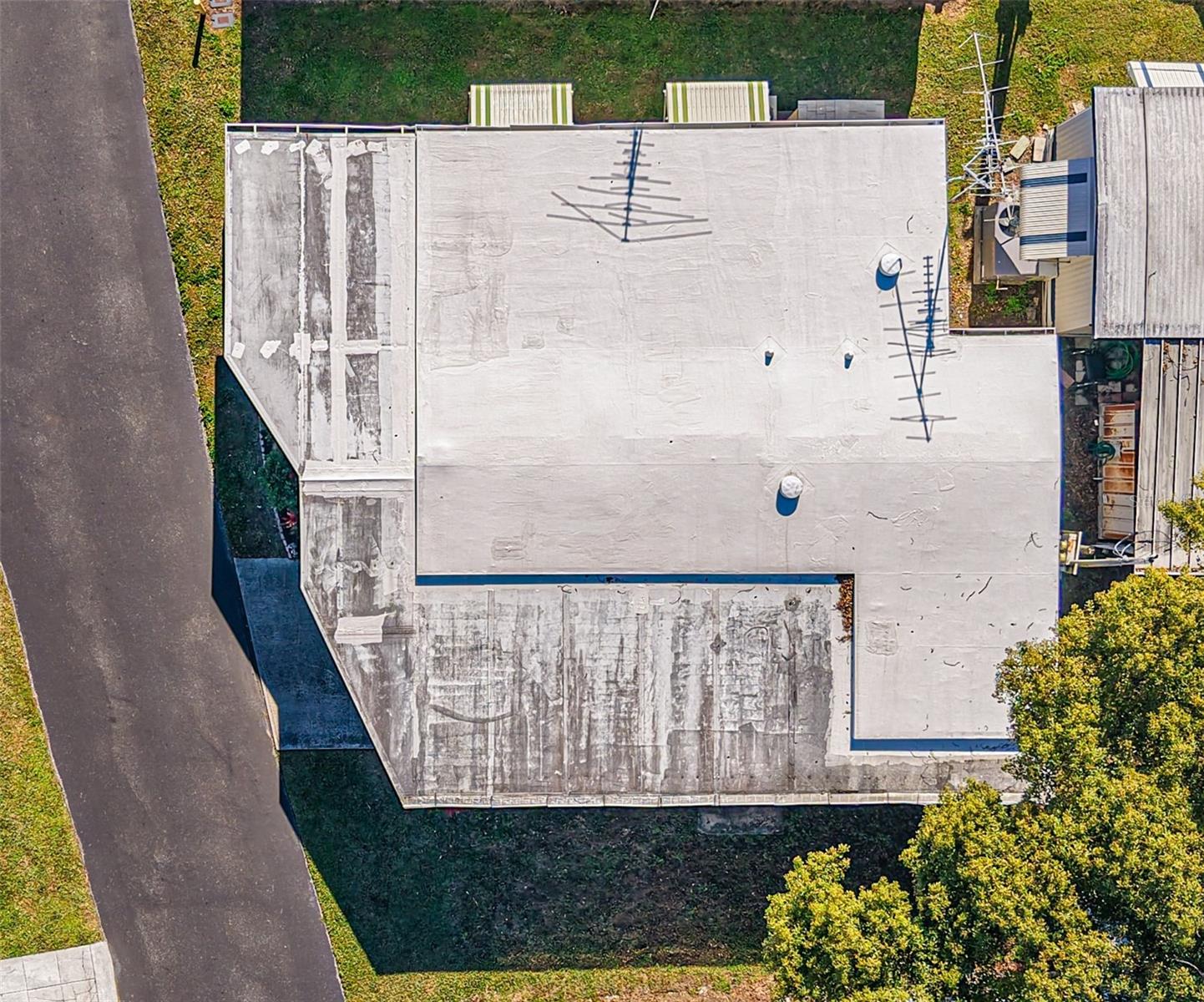 Image 28 of 34 For 6109 Creston Street