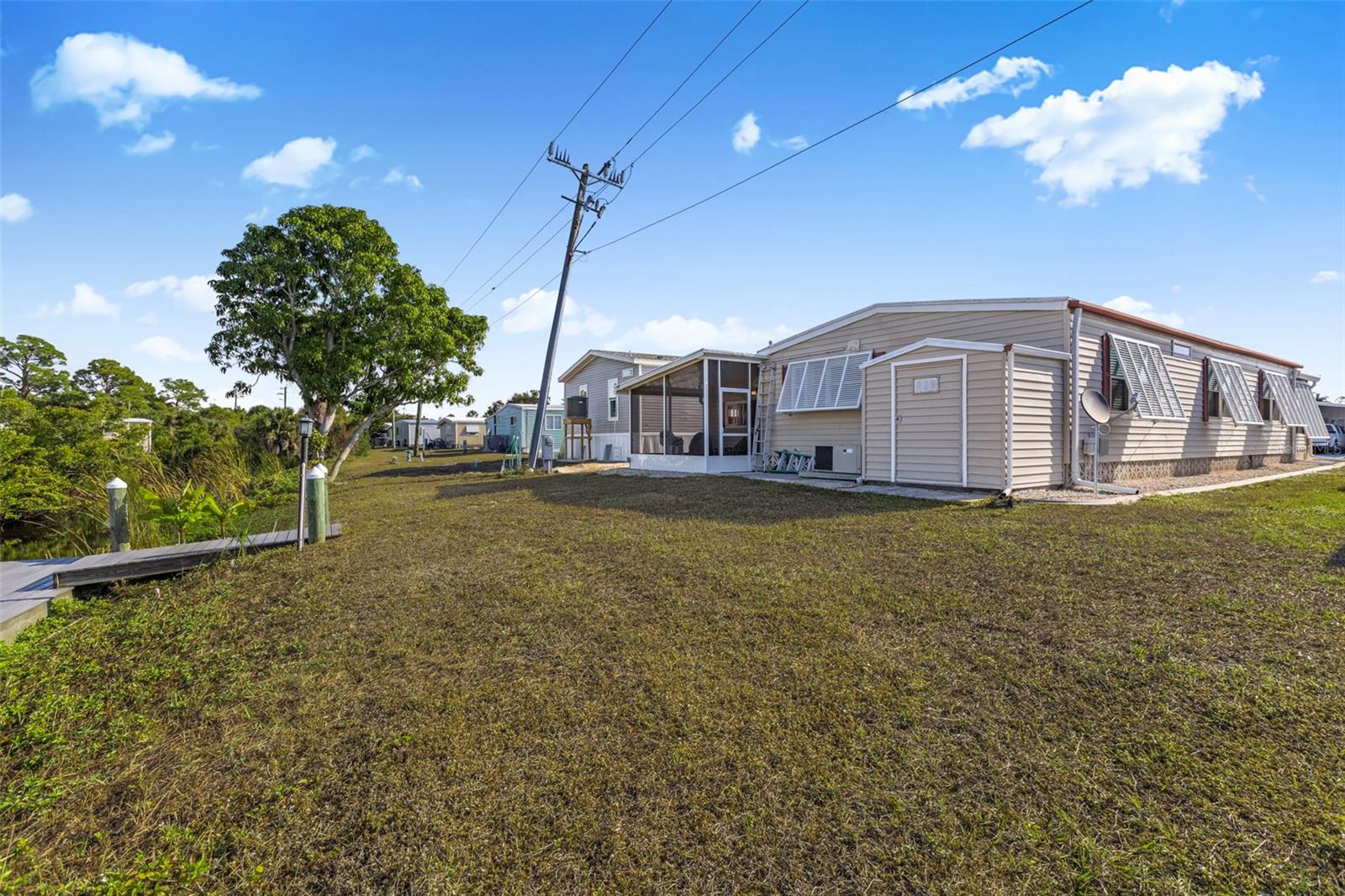 Image 28 of 75 For 320 La Costa