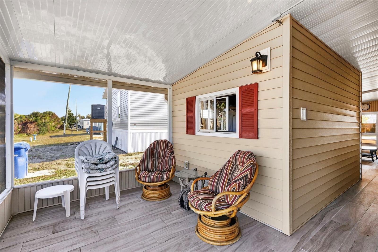 Image 8 of 75 For 320 La Costa