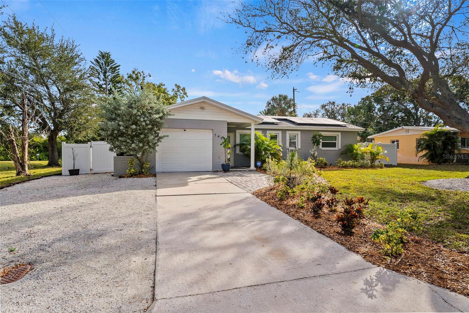 Details for 7499 Oak Street Ne, ST PETERSBURG, FL 33702