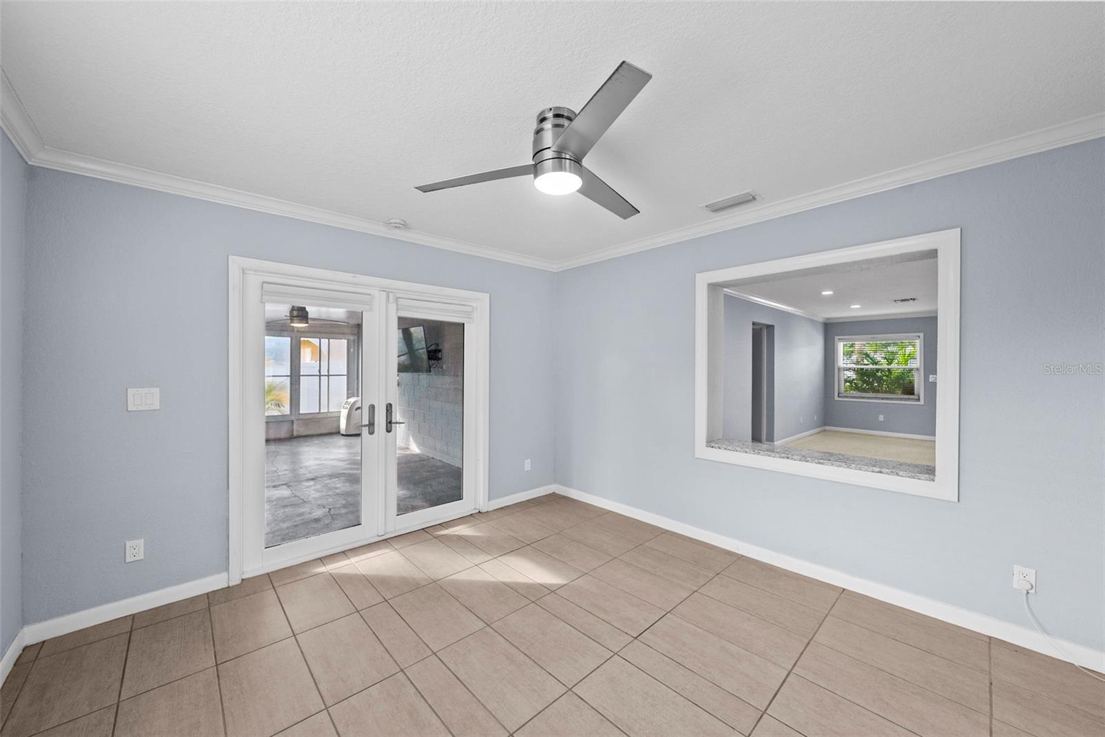 Image 22 of 34 For 7499 Oak Street Ne