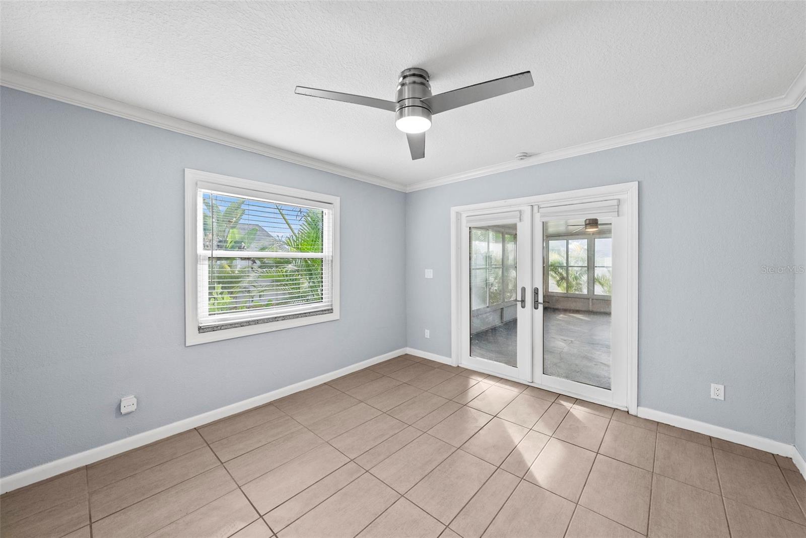 Image 23 of 34 For 7499 Oak Street Ne