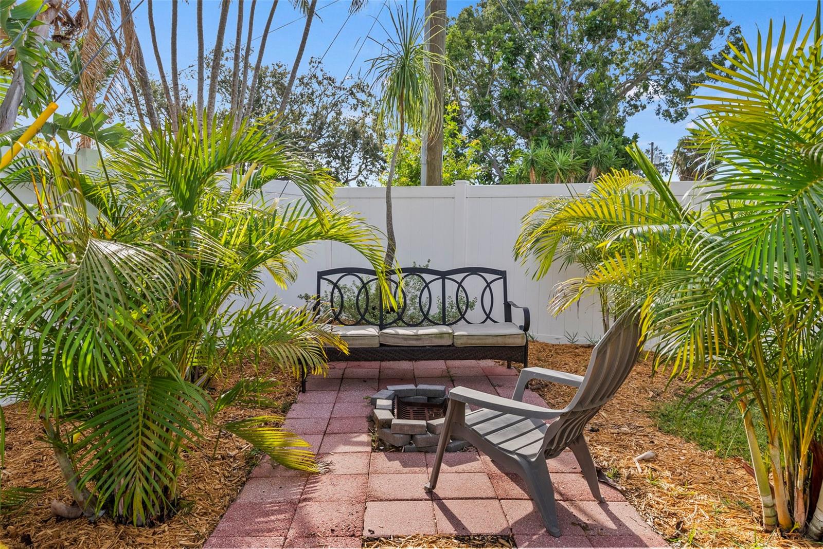 Image 31 of 34 For 7499 Oak Street Ne