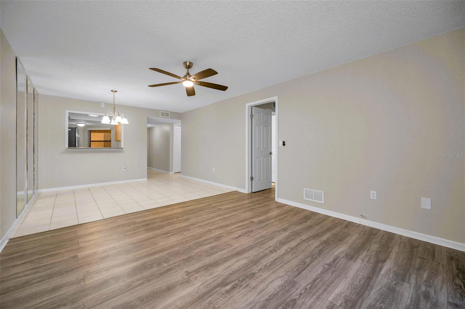 Image 16 of 42 For 2971 Estancia Boulevard 418