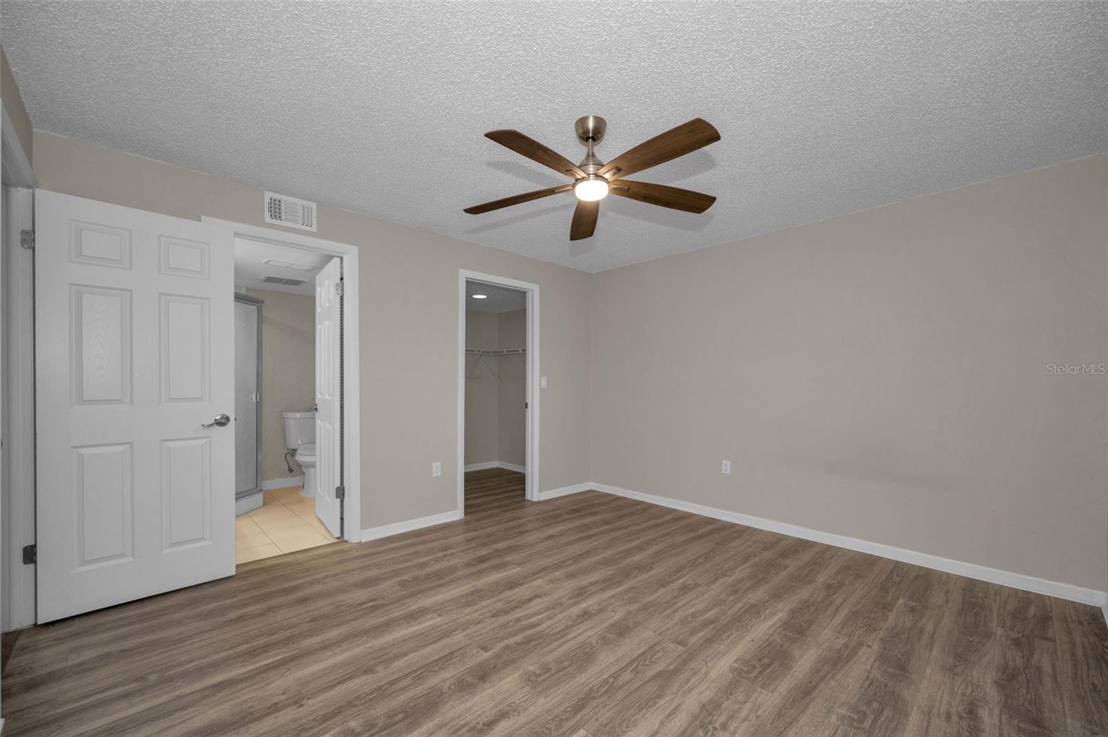 Image 20 of 42 For 2971 Estancia Boulevard 418