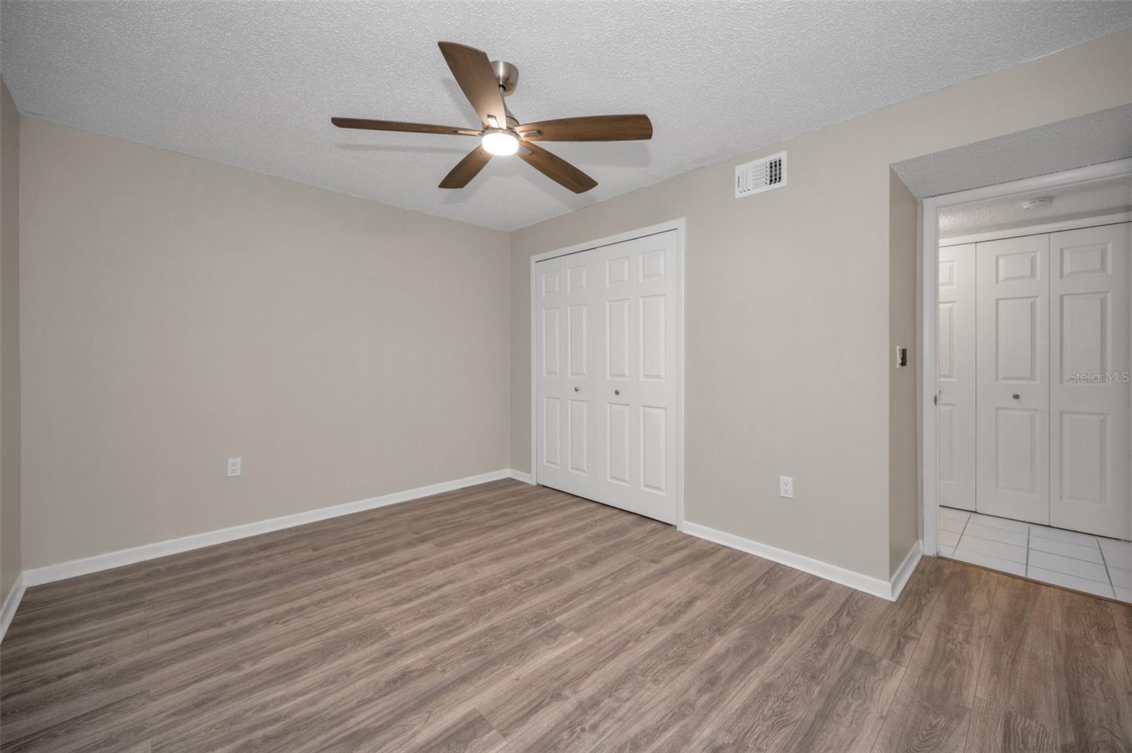 Image 23 of 42 For 2971 Estancia Boulevard 418