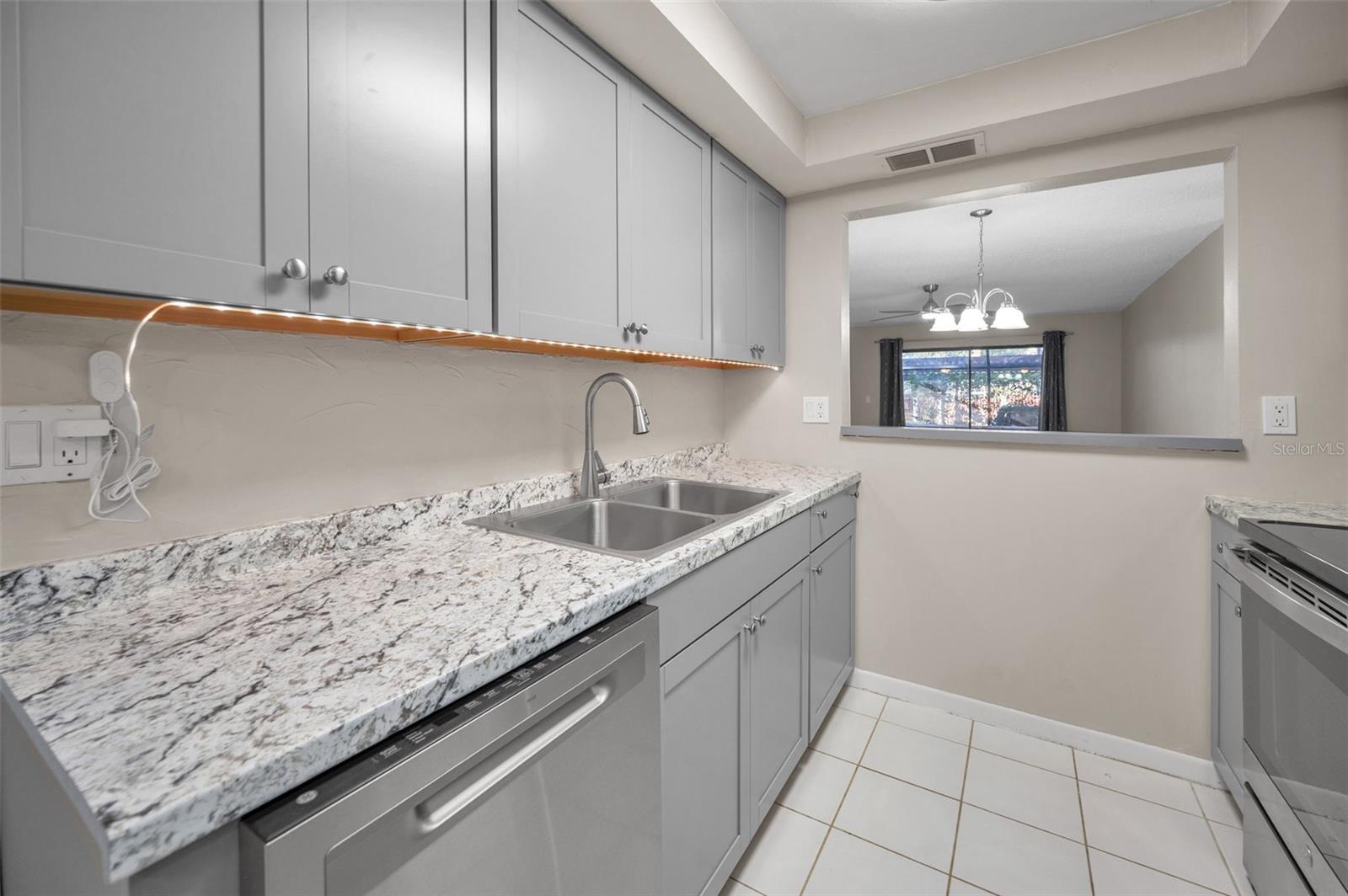 Image 8 of 42 For 2971 Estancia Boulevard 418