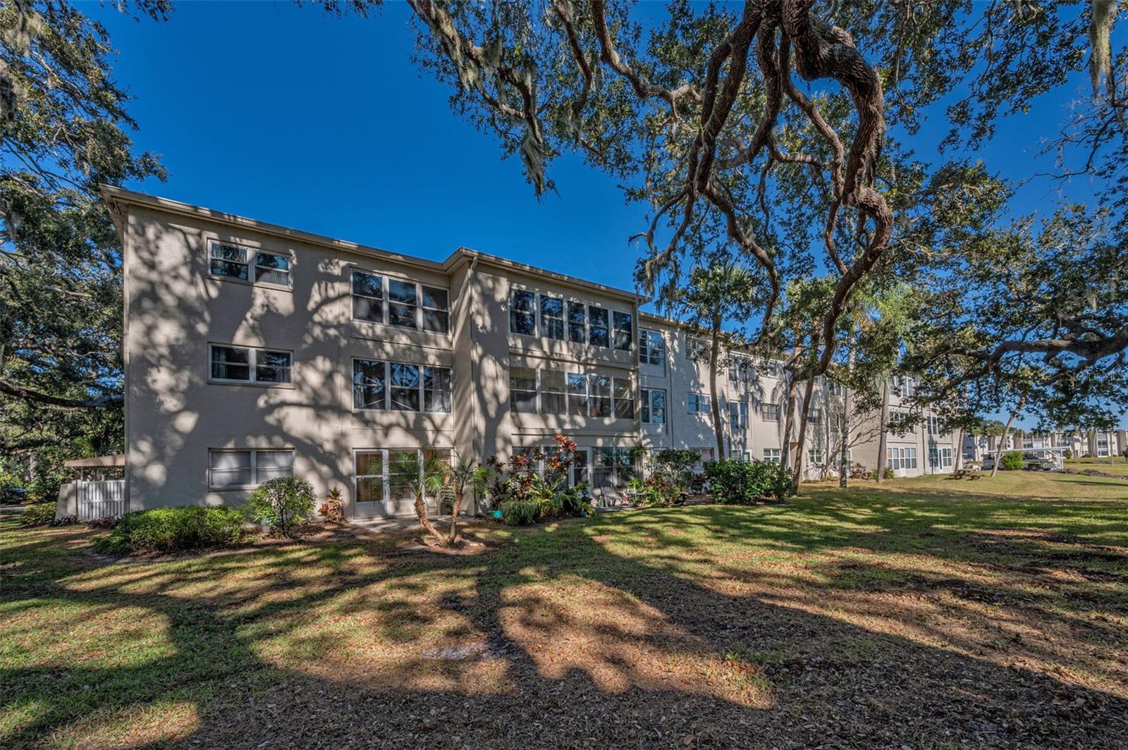 Image 41 of 72 For 841 Patricia Avenue 306