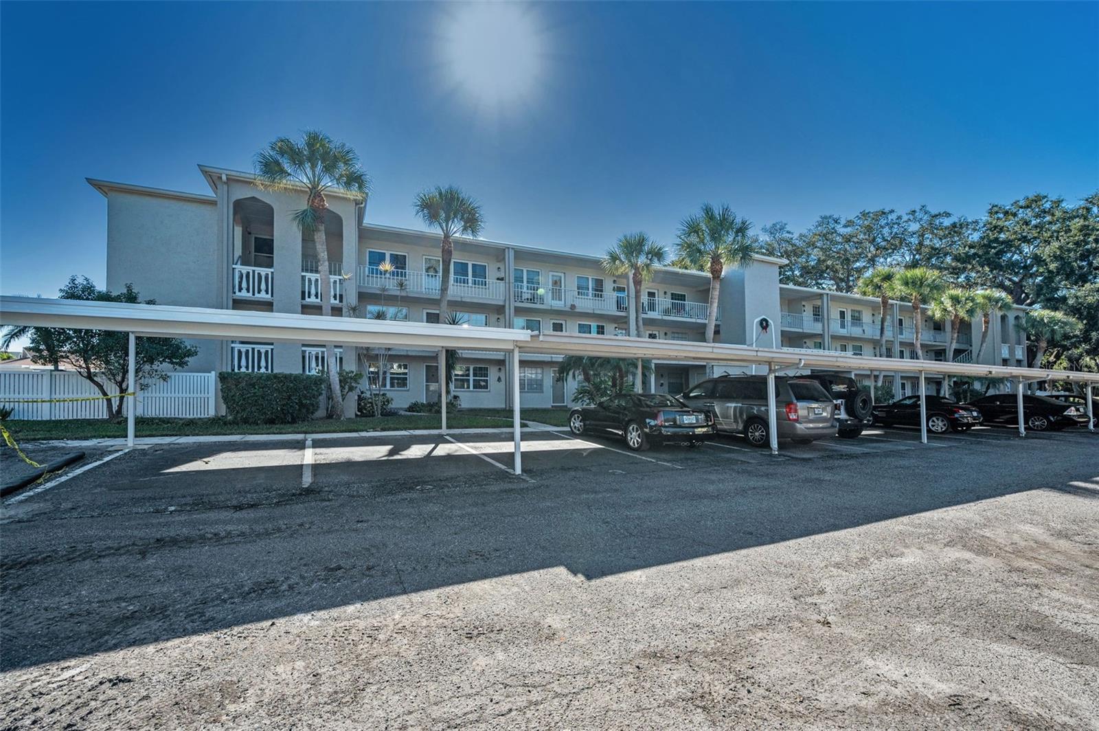 Image 5 of 72 For 841 Patricia Avenue 306