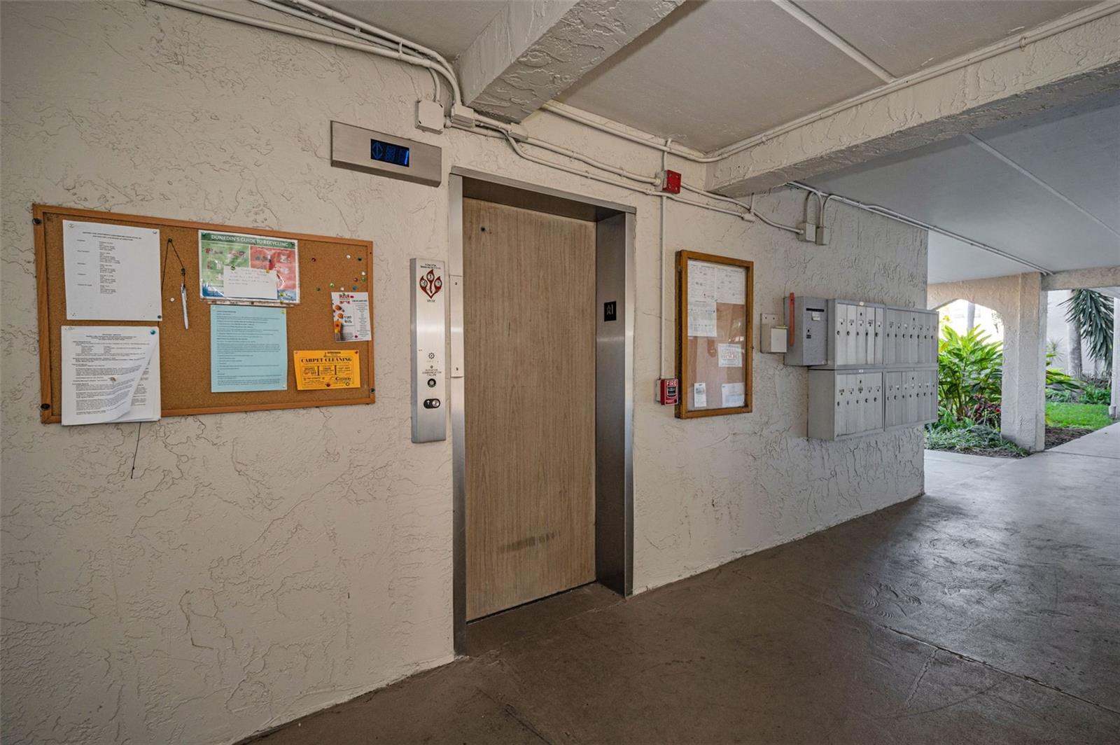 Image 7 of 72 For 841 Patricia Avenue 306