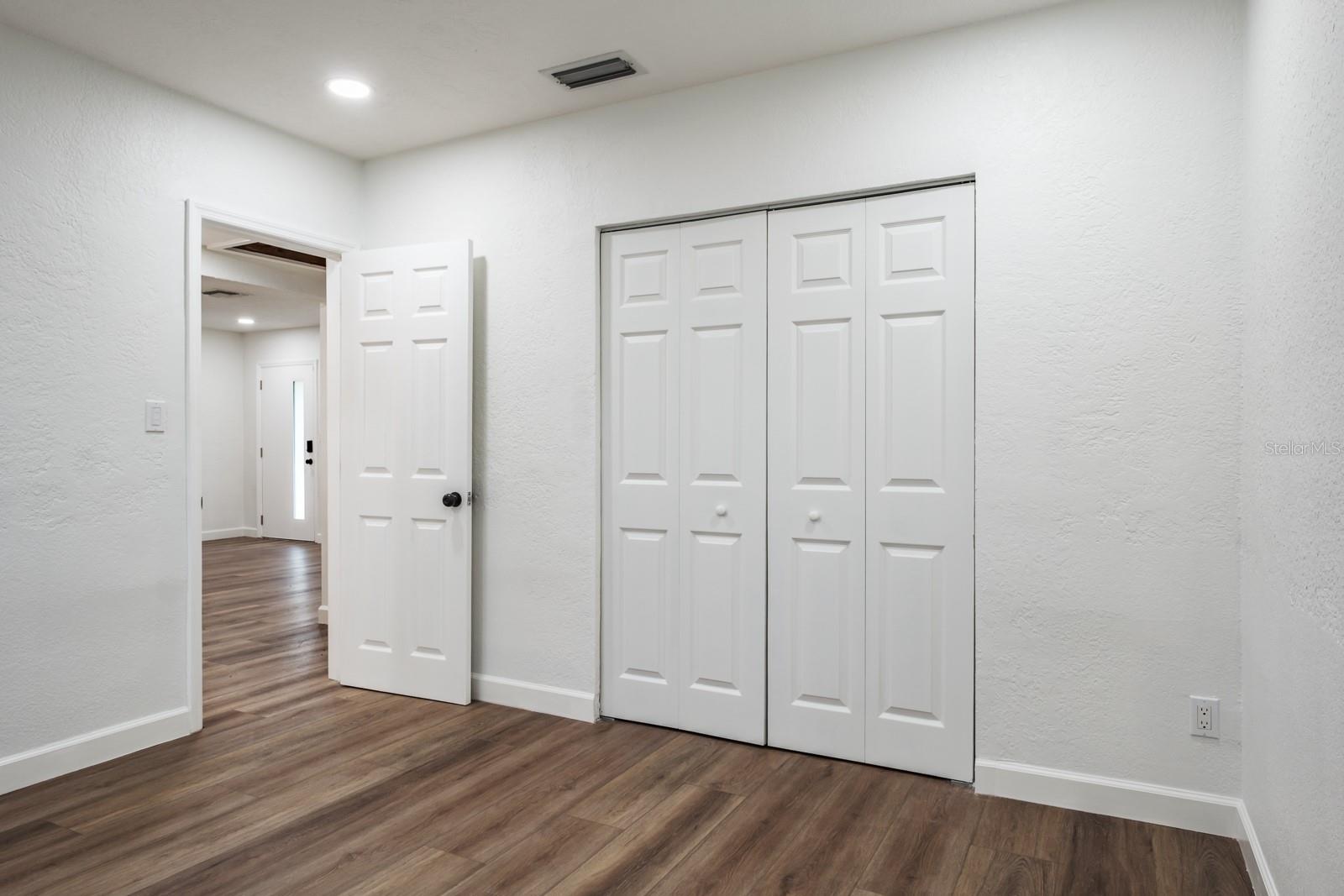 Image 18 of 28 For 781 40th Avenue Ne