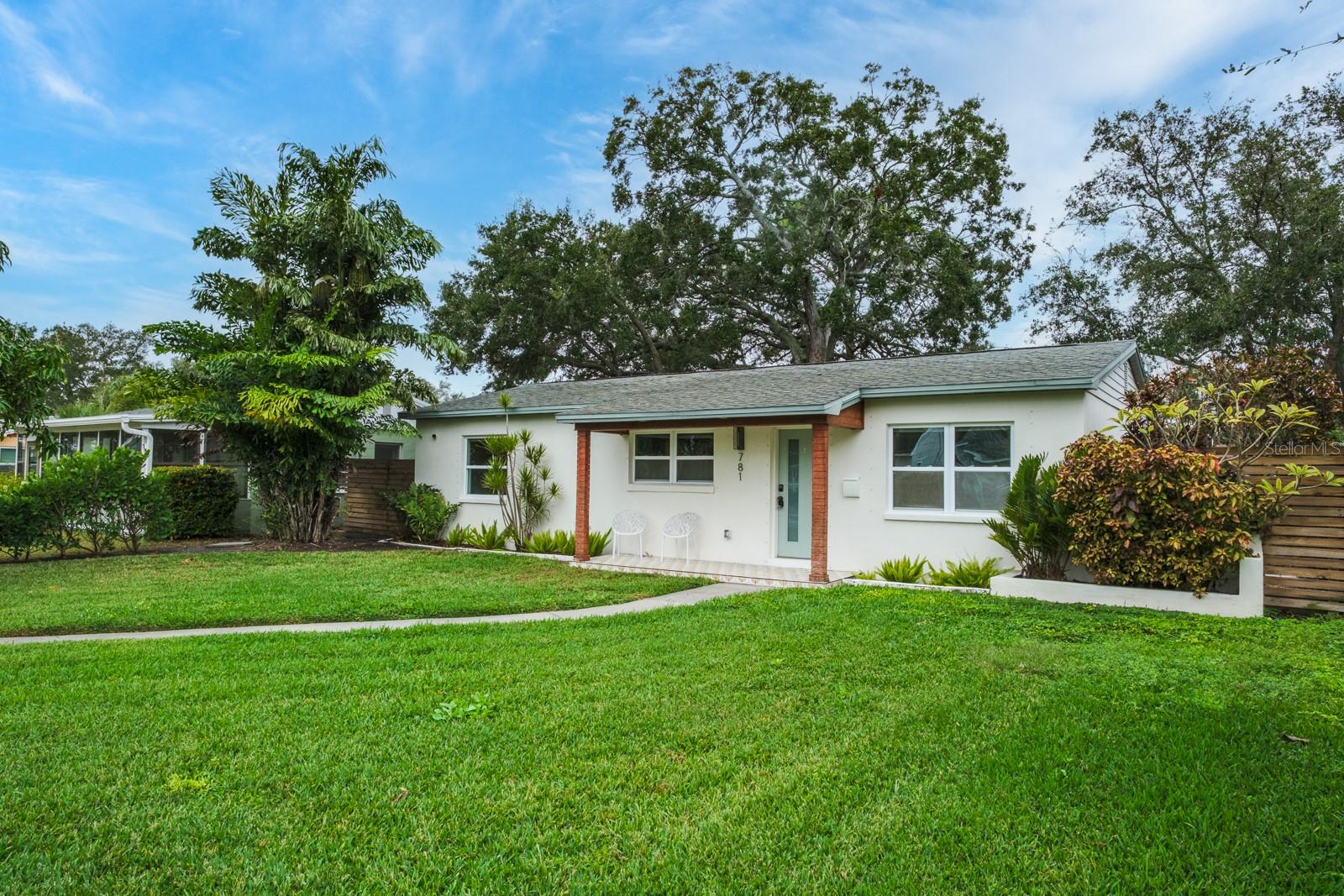 Image 2 of 28 For 781 40th Avenue Ne