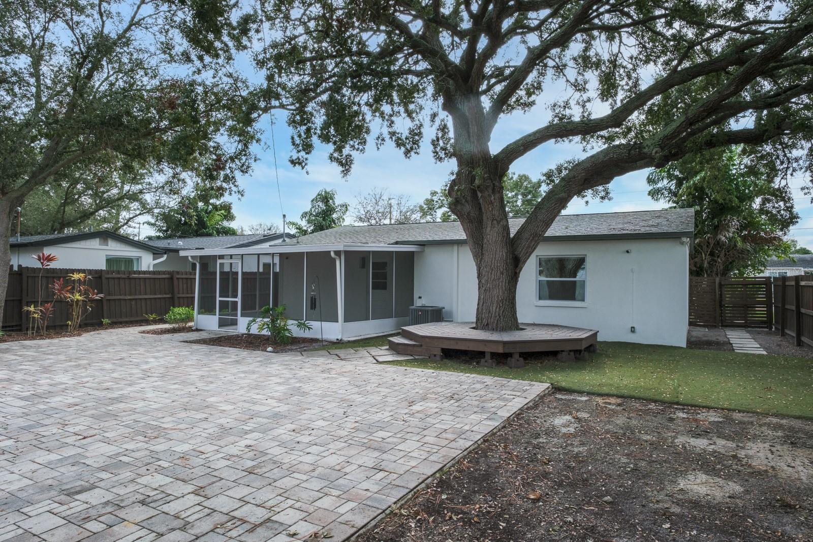 Image 25 of 28 For 781 40th Avenue Ne