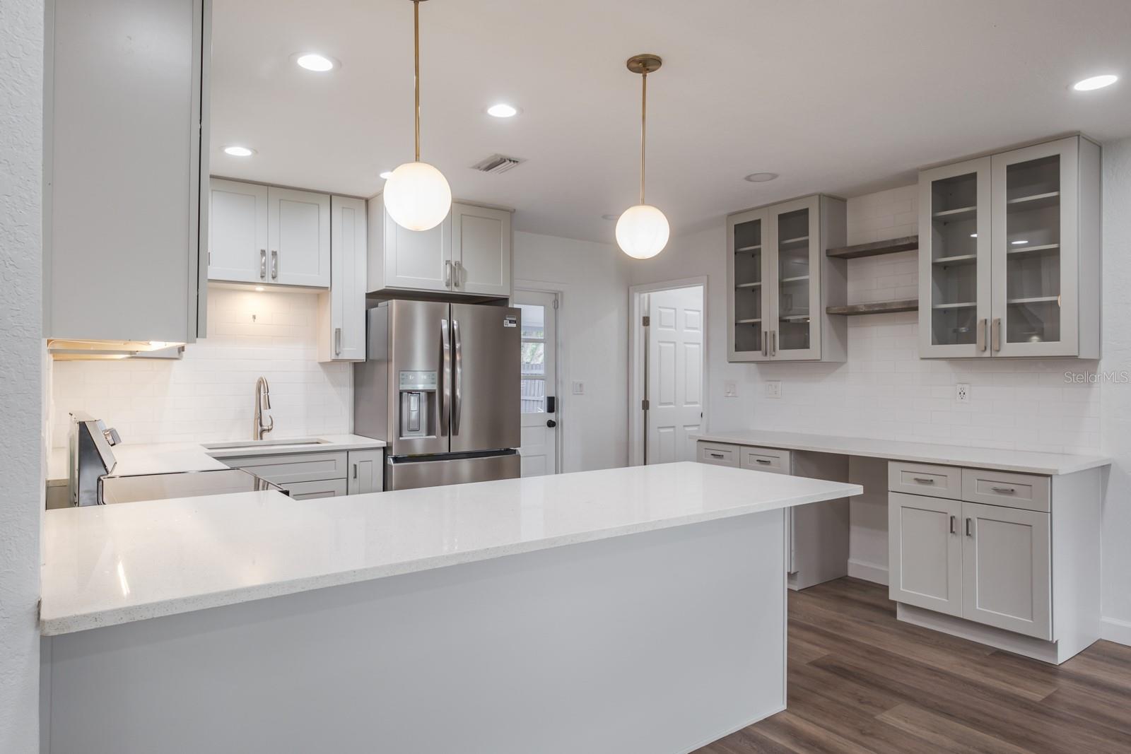 Image 9 of 28 For 781 40th Avenue Ne