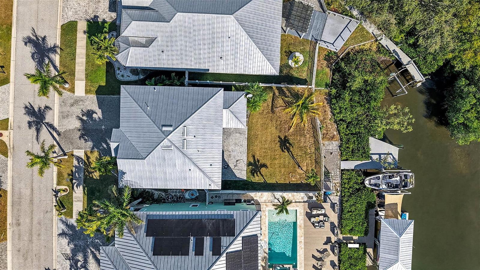 Image 34 of 43 For 6417 Key Island Avenue