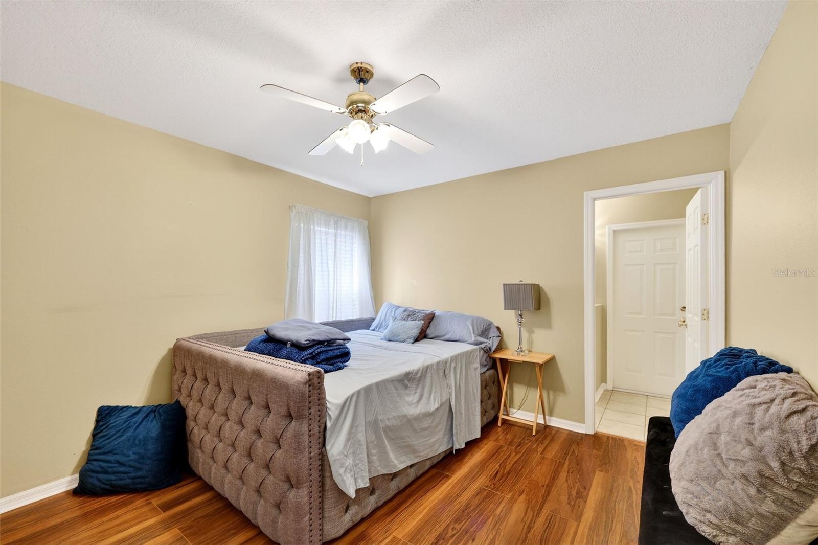 Listing photo id 25 for 2630 Allwood Avenue