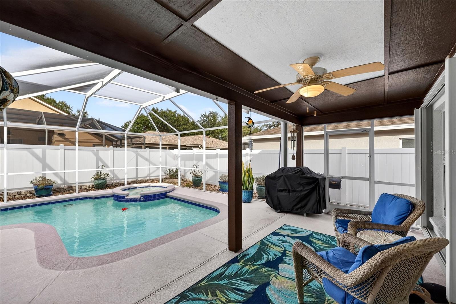 Listing photo id 27 for 2630 Allwood Avenue