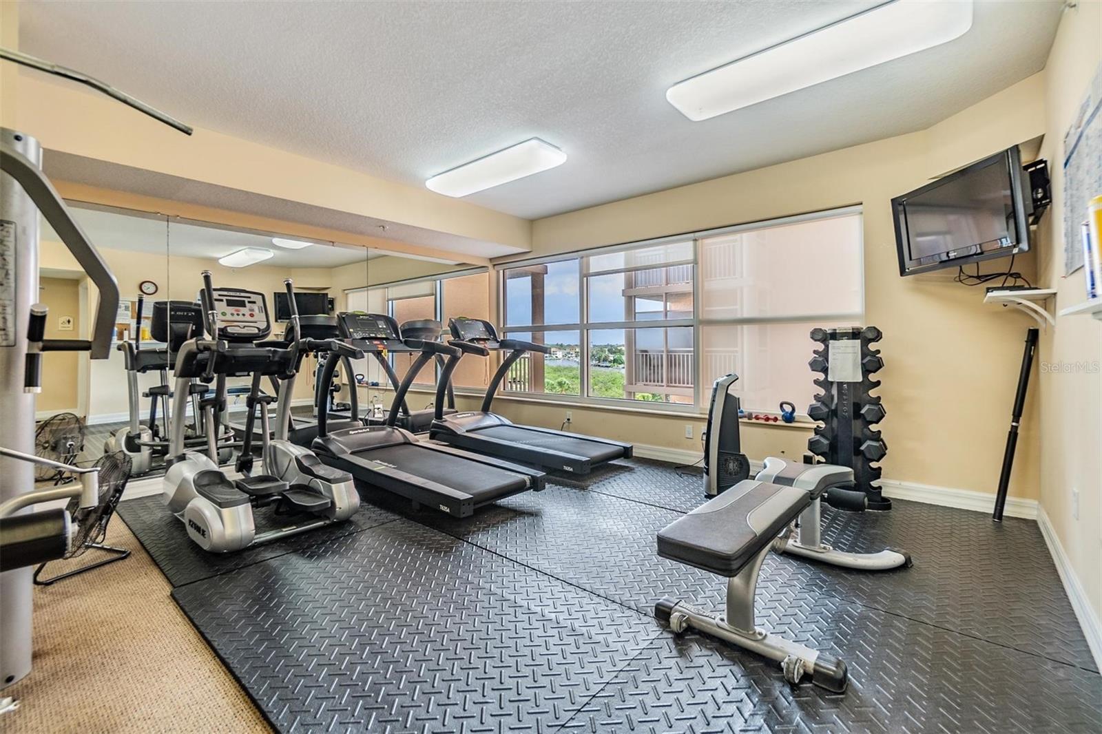 Image 24 of 33 For 4516 Seagull  805