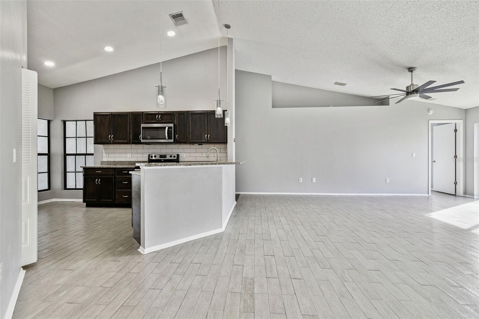 Image 19 of 55 For 1309 Franford Drive